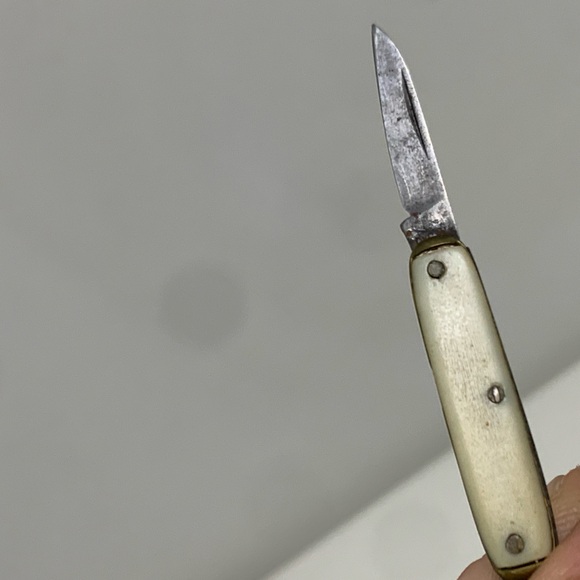 1950s Vintage Miniature Organic Functional Miniature Keychain - Picture 4 of 13